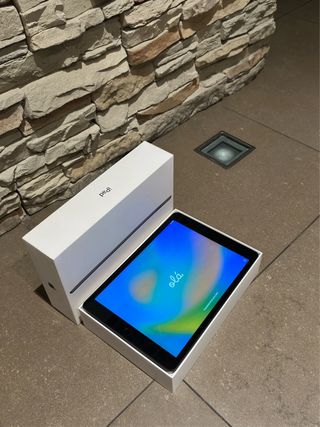 iPad 7ª Generazione 10.2 Wi-Fi 32GB