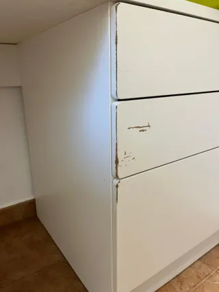 Cama alta Smastad con escritorio y armario (Ikea)