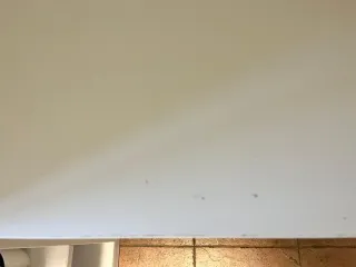 Cama alta Smastad con escritorio y armario (Ikea)