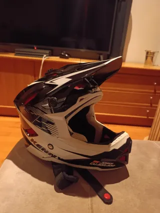 Casco Moto Integral Negro y Blanco