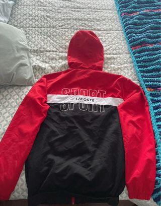 Sudadera Lacoste Roja y Negra con Capucha