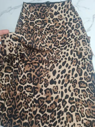 Falda larga Zara Talla S estampado leopardo