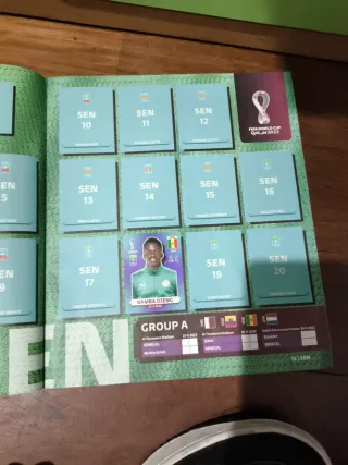 Álbum Panini Mundial Qatar 2022 con cromos