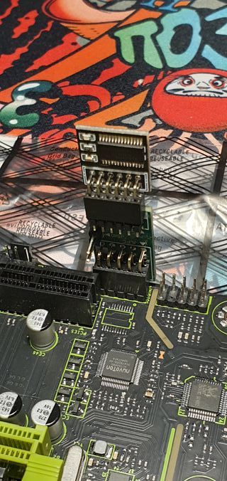 Adaptador TPM 2.0 para Placas X99