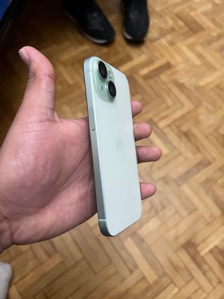 iPhone 15 Verde/Blanco