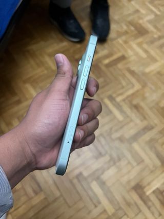 iPhone 15 Verde/Blanco