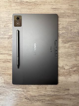 Tablet Lenovo Idea Tab Pro con Lápiz y funda.