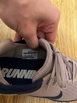 Zapatillas Nike grises y azules