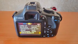 Cámara Canon 1300D + Bolso + Cargador