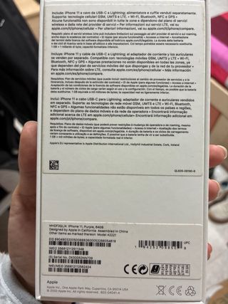 iPhone 11 64GB Viola + 2 proteggi-schermo