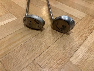 Palos de golf híbrido y madera de calle.