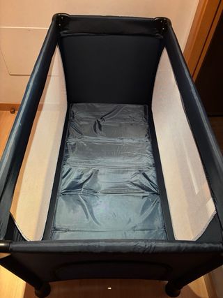 Cuna de viaje Hauck con colchón