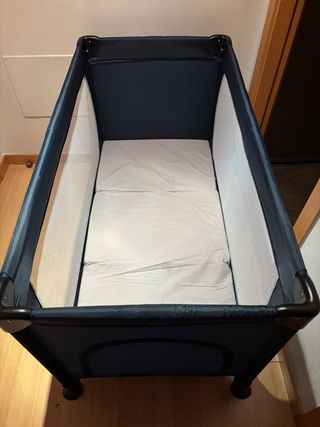 Cuna de viaje Hauck con colchón