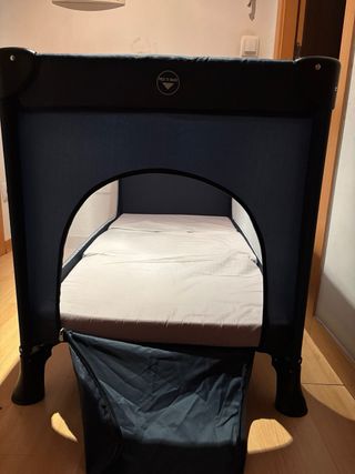 Cuna de viaje Hauck con colchón