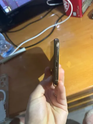 iPhone 11 Pro Max - Batteria 84%