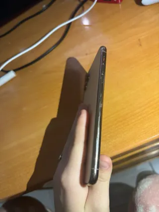 iPhone 11 Pro Max - Batteria 84%