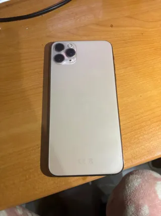 iPhone 11 Pro Max - Batteria 84%