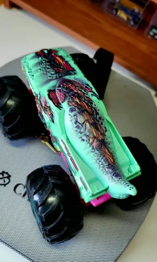 Monster Truck Hot Wheels XL