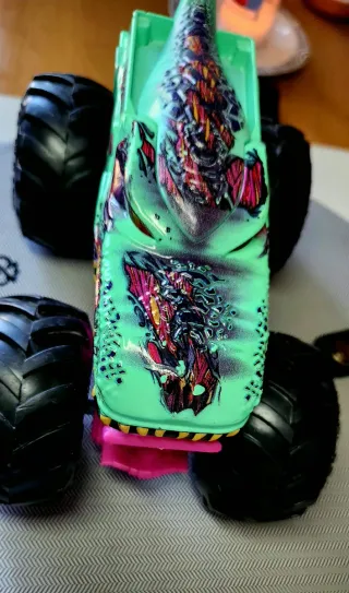 Monster Truck Hot Wheels XL