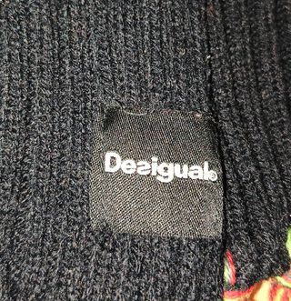 BUFANDA DESIGUAL. IMPECABLE