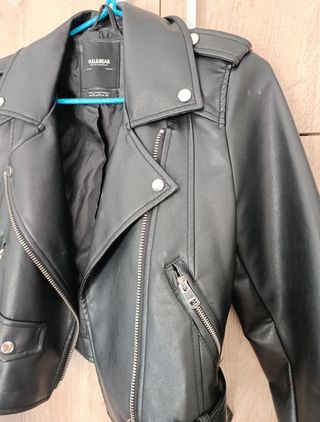 Chaqueta cuero Pull&Bear negra