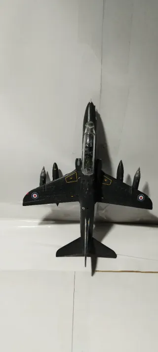 Maqueta del BAe Hawk T.1 montada y pintada a mano