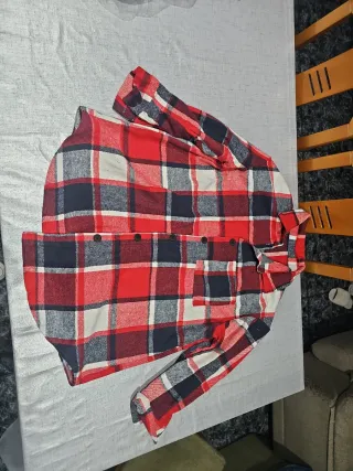 Camisa de cuadros roja y azul