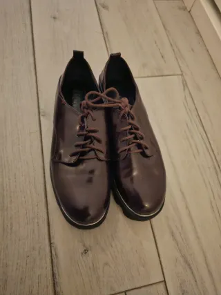 Zapatos de cordones marrones mujer