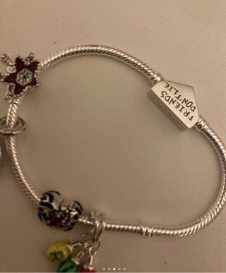 Pulsera estilo pandora Stranger Things plata s925.