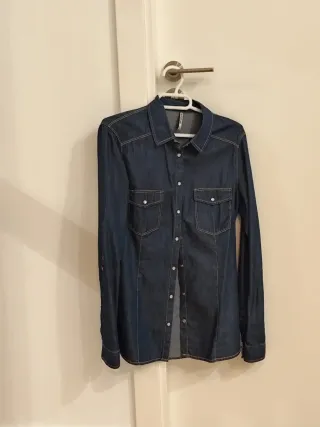 Camisa vaquera Stradivarius azul