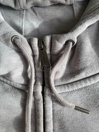 Sudadera Carhartt gris con cremallera