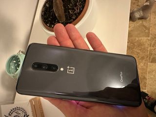 OnePlus 7 Pro – ¡Impecable, como si lo estrenaras!