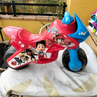 Moto Patrulla Canina Roja