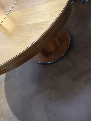 Mesa de salón extensible de madera