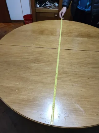 Mesa de salón extensible de madera