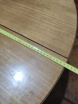 Mesa de salón extensible de madera