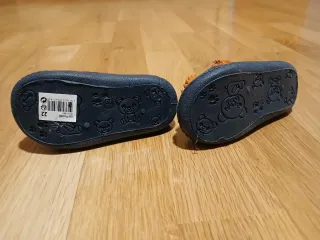 Zapatillas bebé T22
