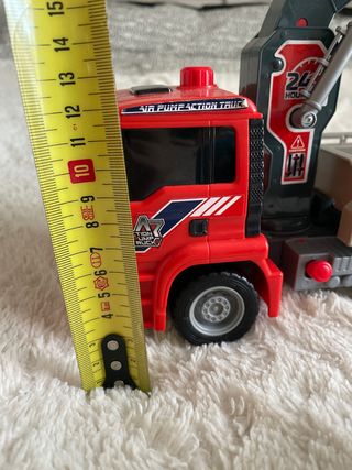 Camión grúa hidraulica de juguete