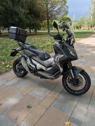 HONDA X-ADV 750