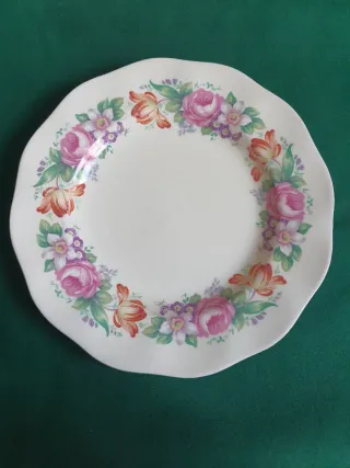 Piatto vintage Wedgwood floreale