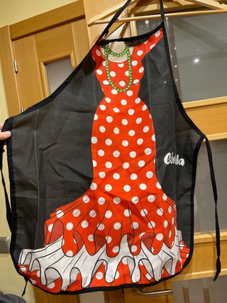 Delantal divertido vestido lunares