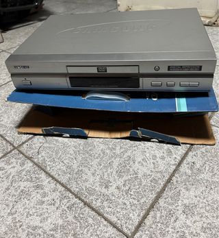 Reproductor DVD Samsung Plata