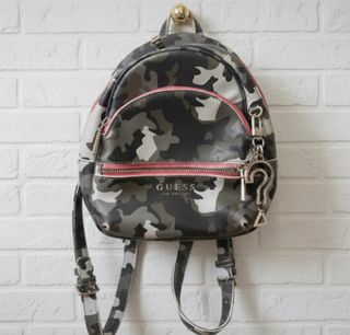 Mochila Guess Camuflaje