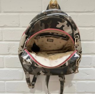 Mochila Guess Camuflaje
