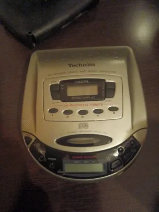 Reproductor CD Techniks en perfecto estado.