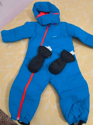 Mono de esquí azul para niño