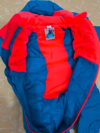 Mono de esquí azul para niño