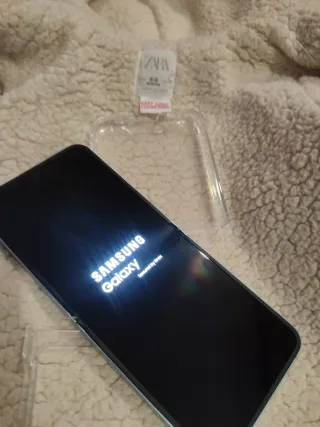 Samsung Galaxy Z Flip 6