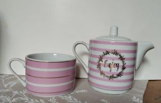 Tazza e teiera Enjoy rosa