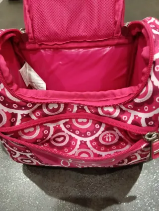 Neceser escolar con corazones